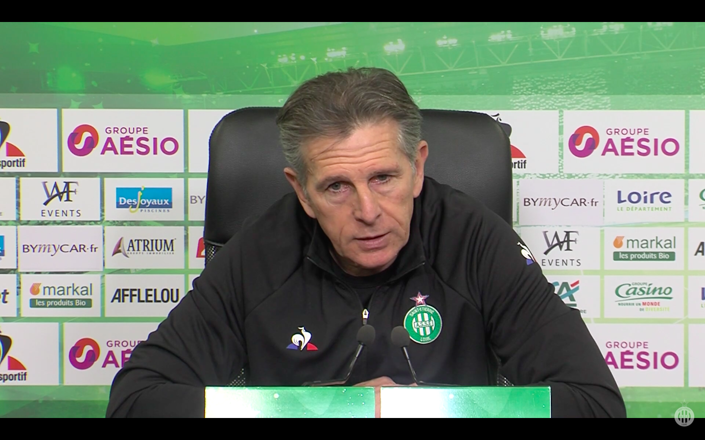 Claude Puel: "Oui, il y a des défaites, mais aussi des explications."