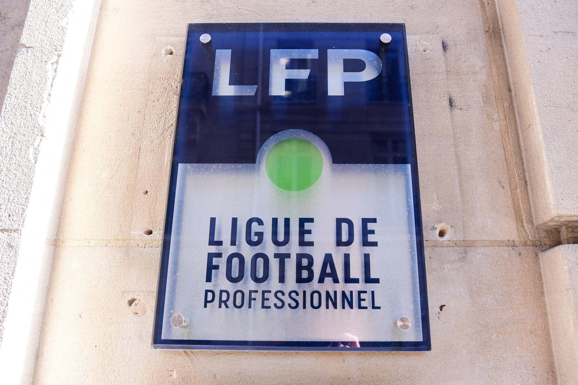 Flash Covid : La LFP adapte son protocole sanitaire !