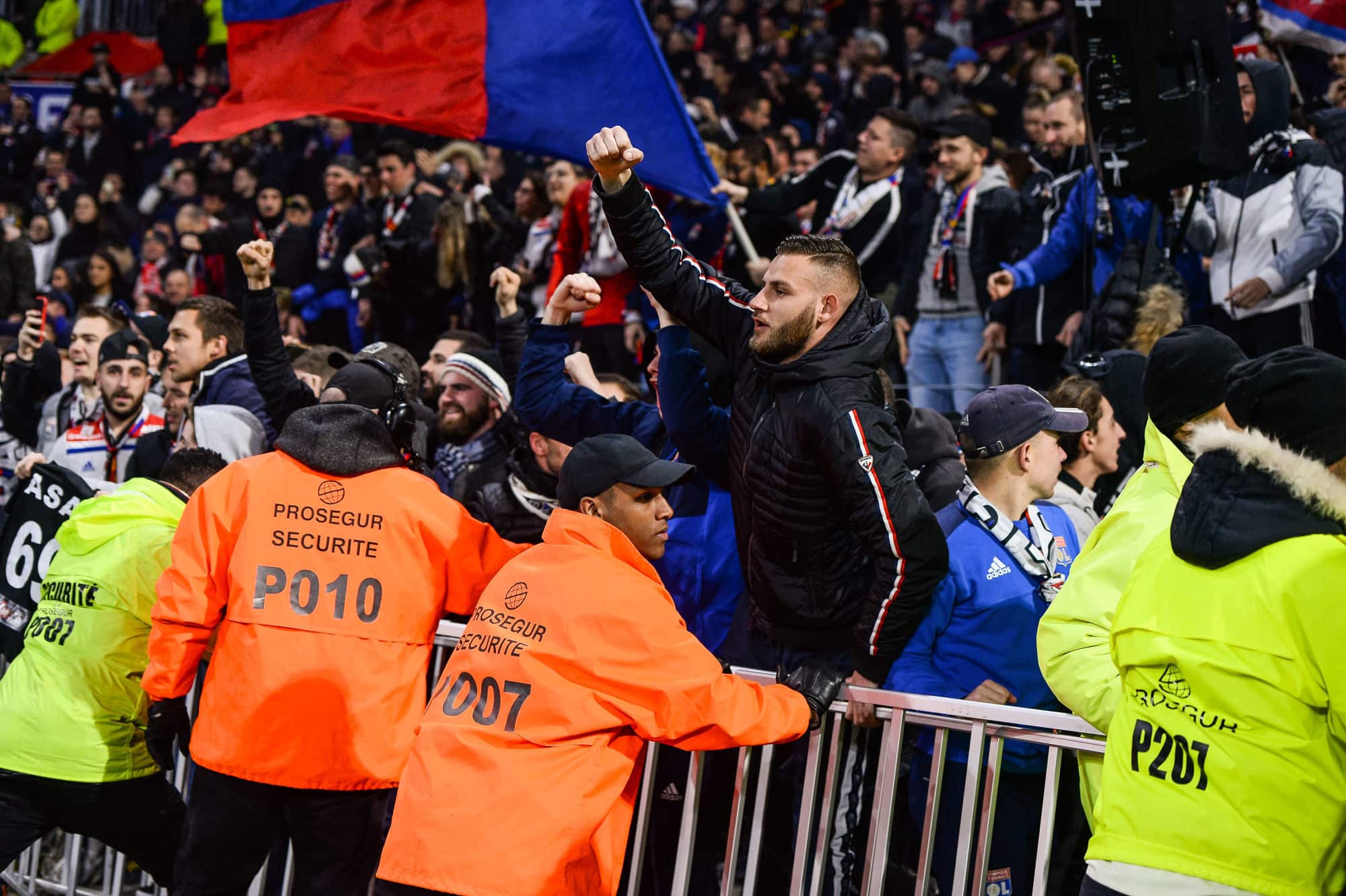 🚨 Le groupe "Lyon 1950" demande aux lyonnais de couler les stéphanois !