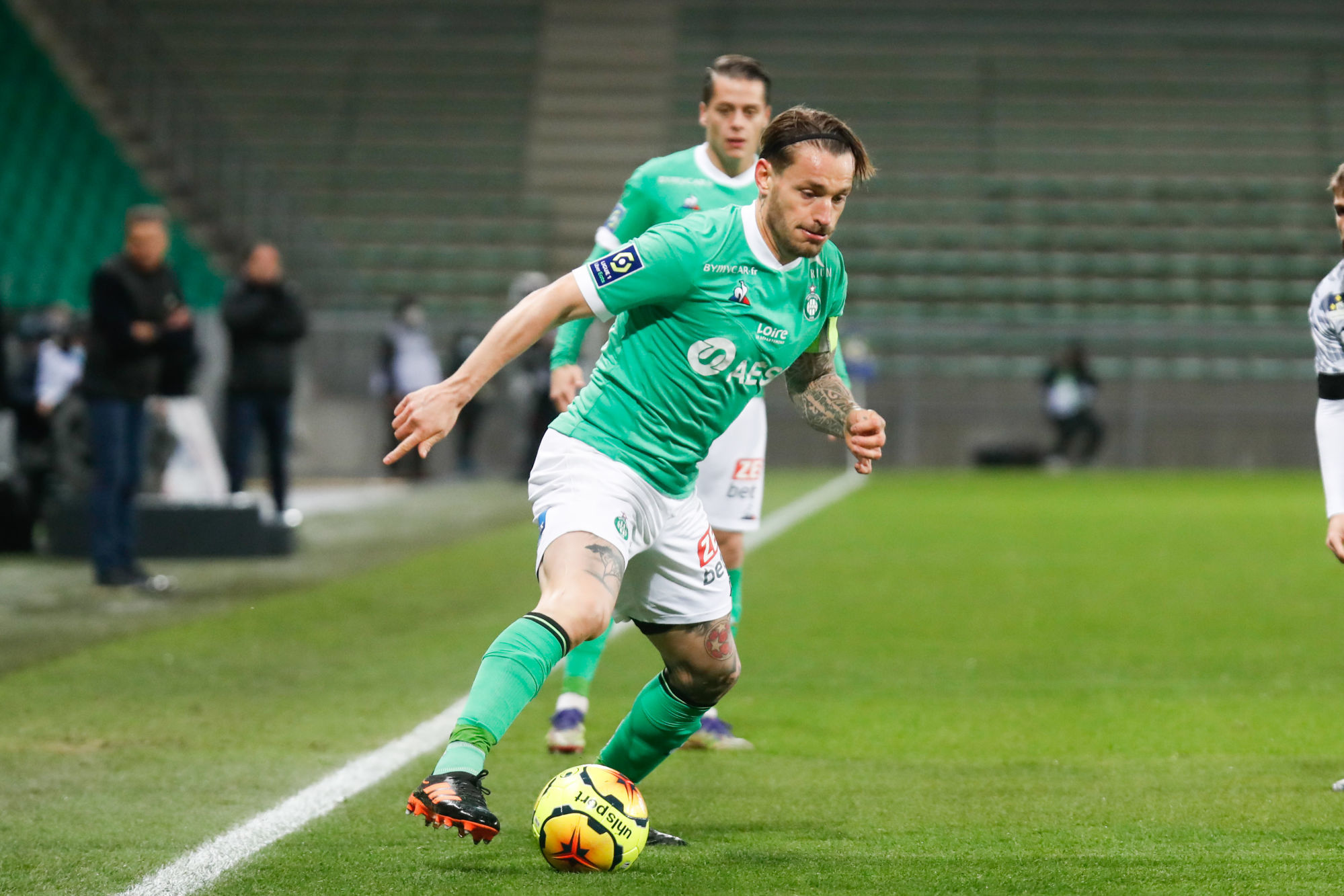 Nouveau challenge pour Mathieu Debuchy ?