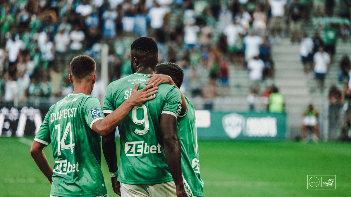 🎬 Les images exclusives de la victoire stéphanoise contre QRM !