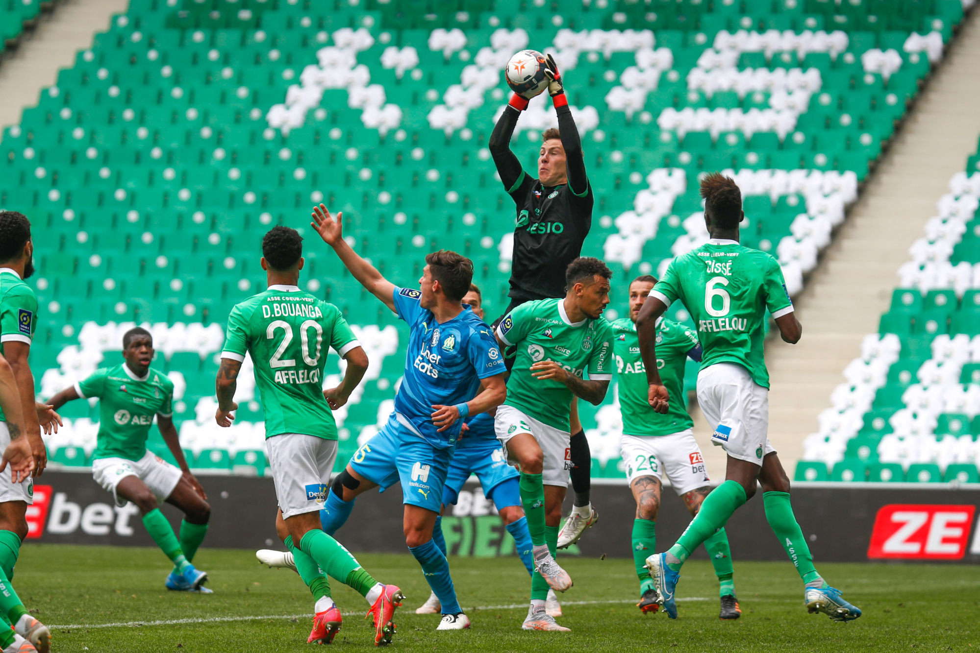 🚨 Après #ASSEOM : Un stéphanois dans l’équipe-type de cette 36ème journée !