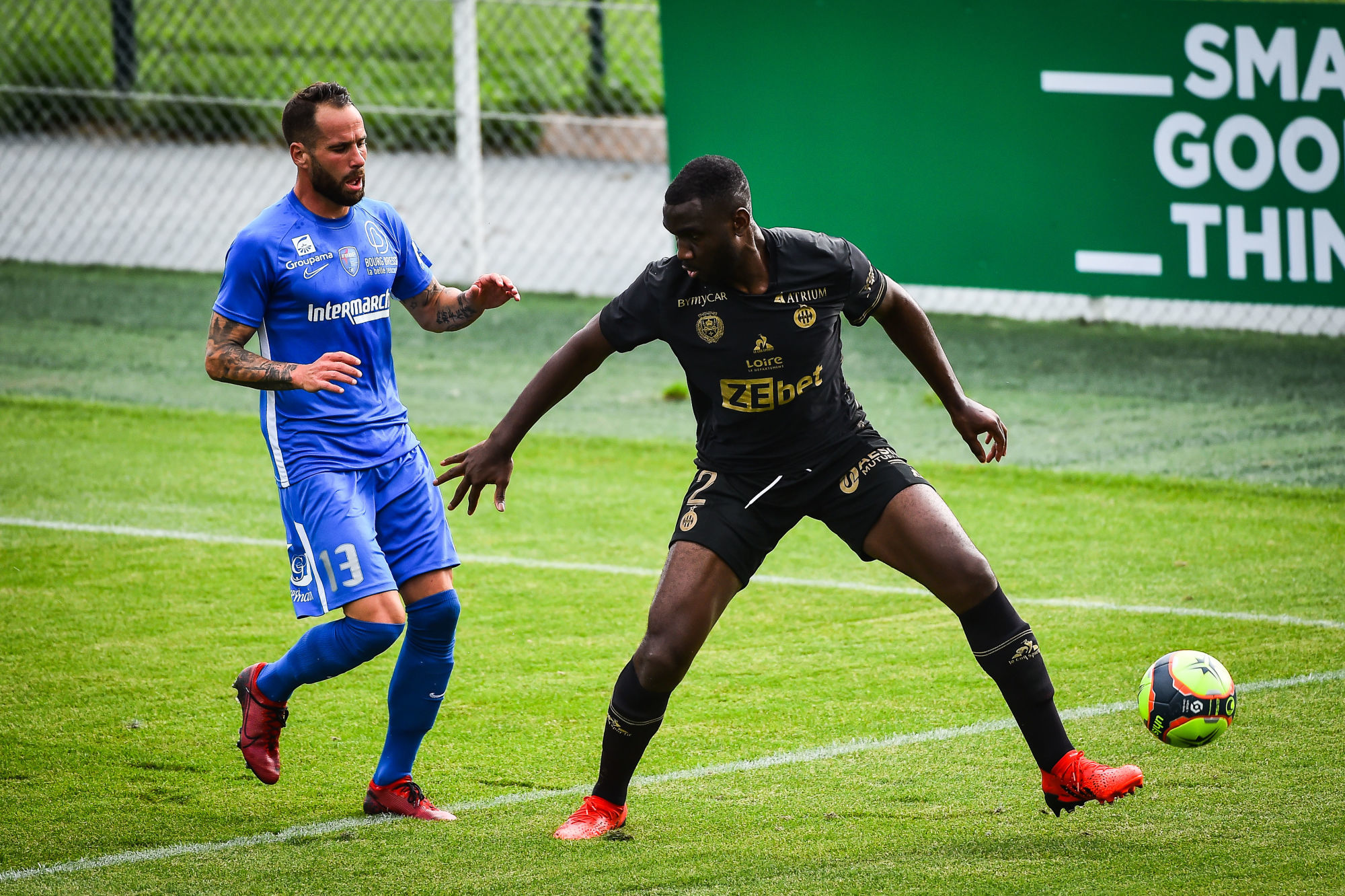 🚨 #SGEASSE : Claude Puel titularise la paire Nadé-Moukoudi en défense centrale !