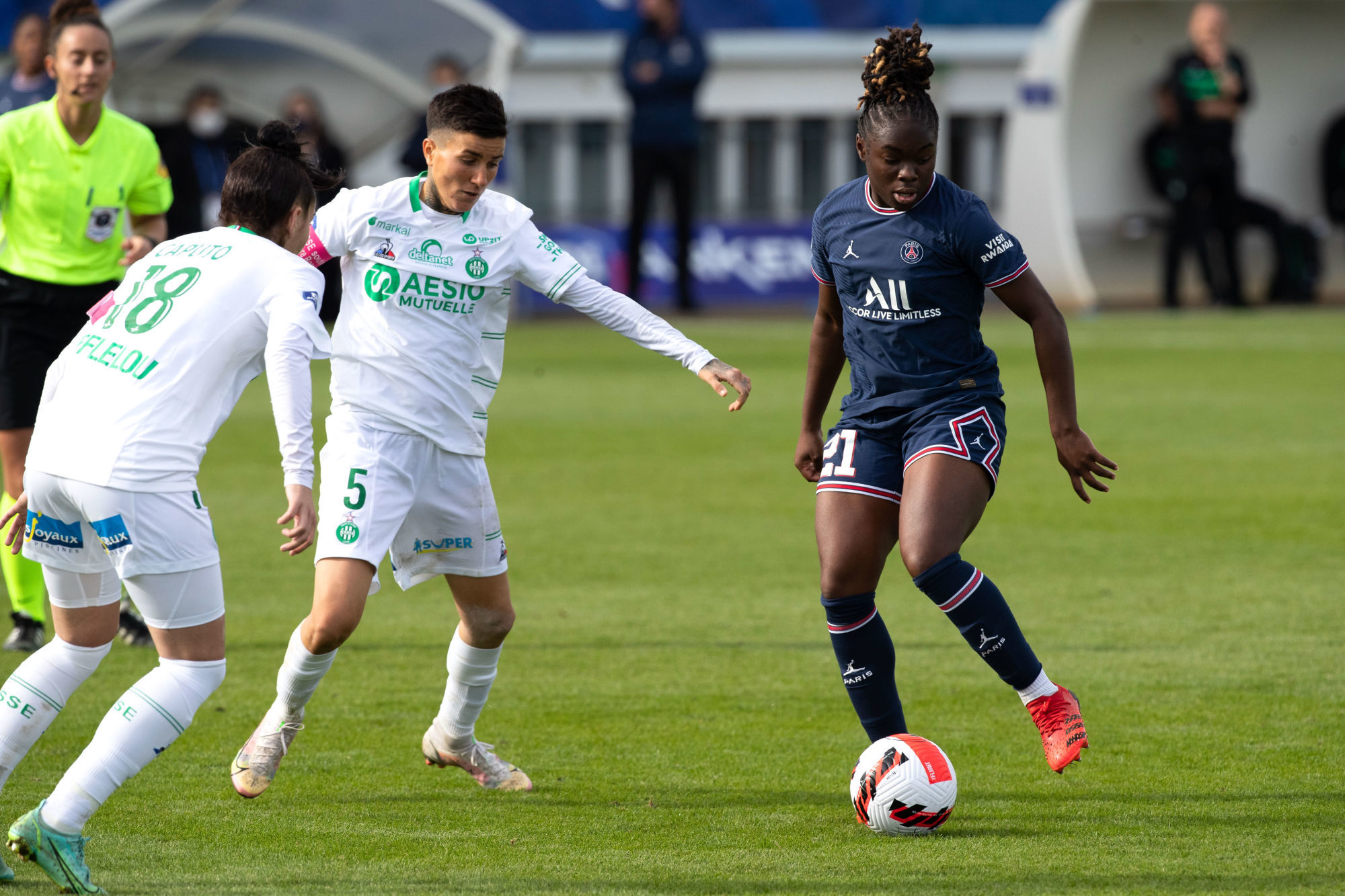 Les féminines perdent avec les honneurs !