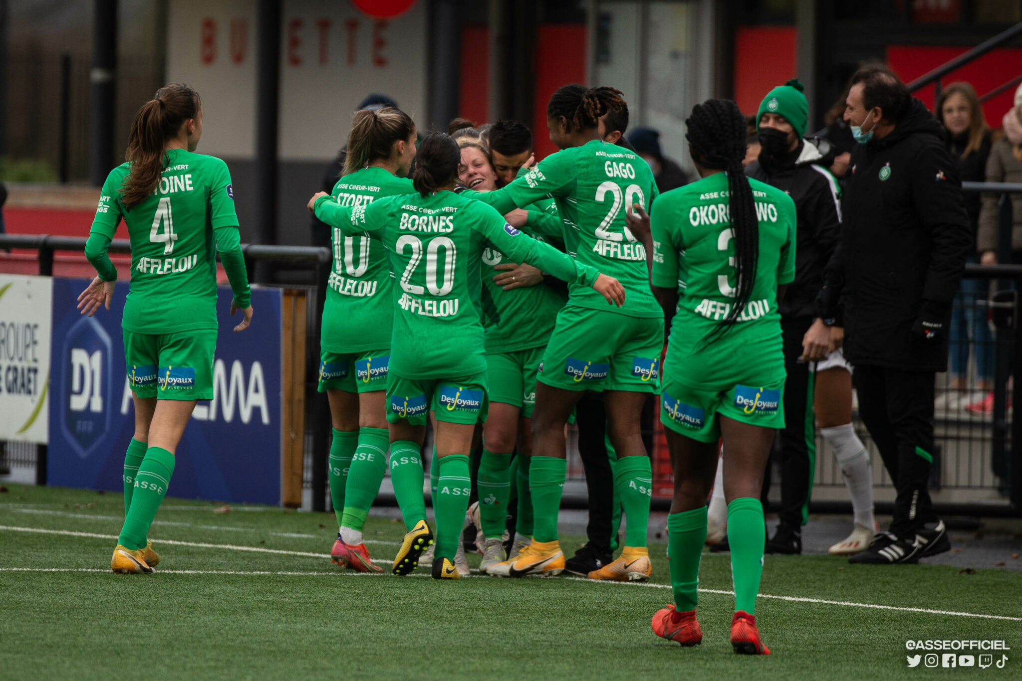 Féminines : Le résumé du point pris en infériorité numérique à Guingamp !