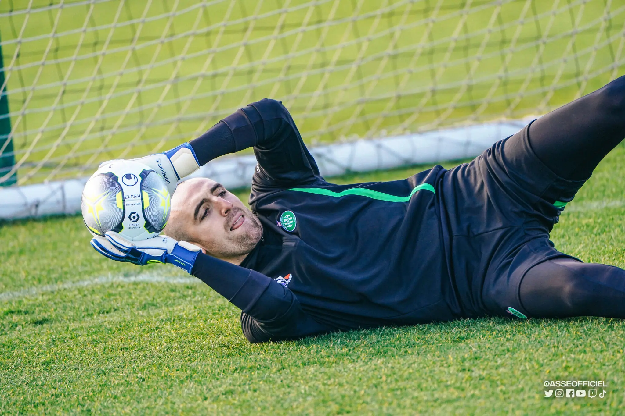 Bernardoni : "Si déjà au 21/22 mai, l’ASSE est en ligue 1, je serai très très heureux !"
