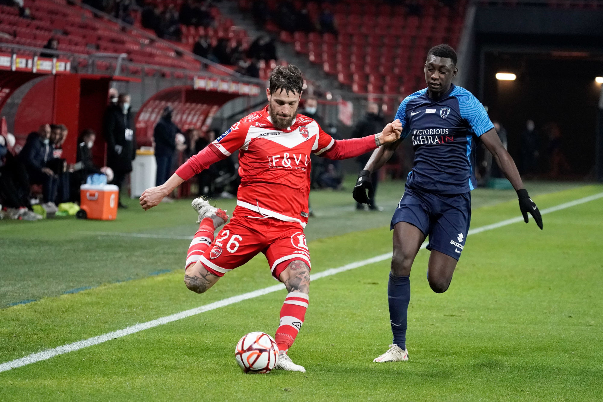 Debuchy voit rouge contre Abi !