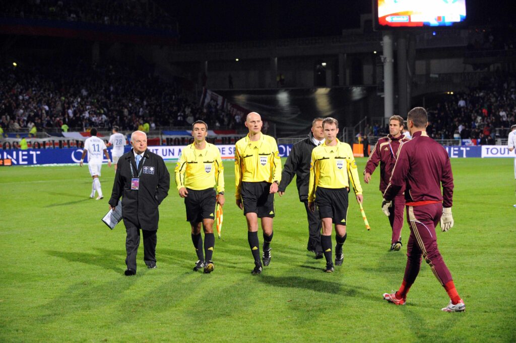 L'arbitre du Derby est connu ! ⋆ PeupleVert.fr Foot