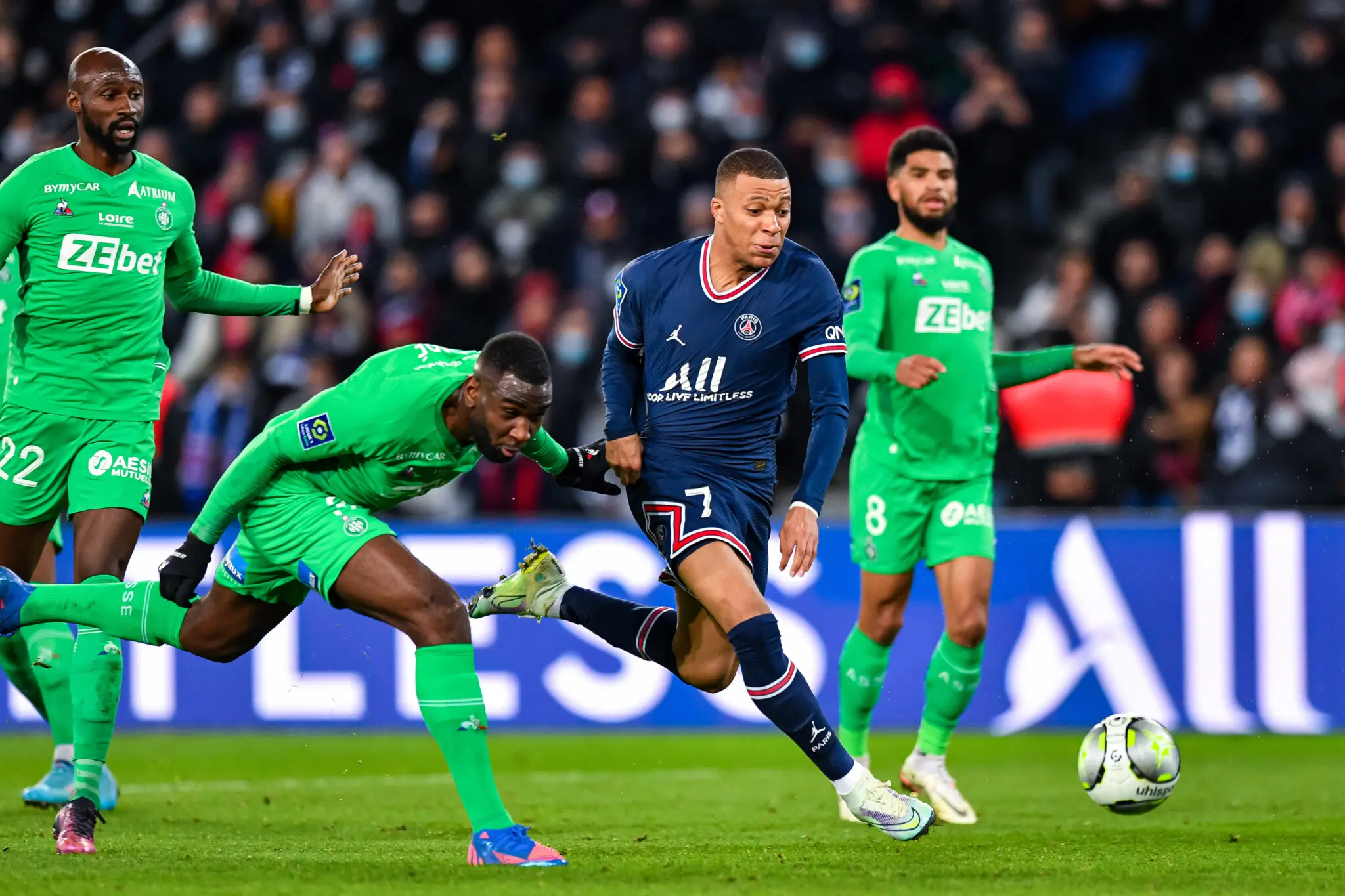 Bulletin de notes : les Verts plient face à un Mbappé intenable #PSGASSE