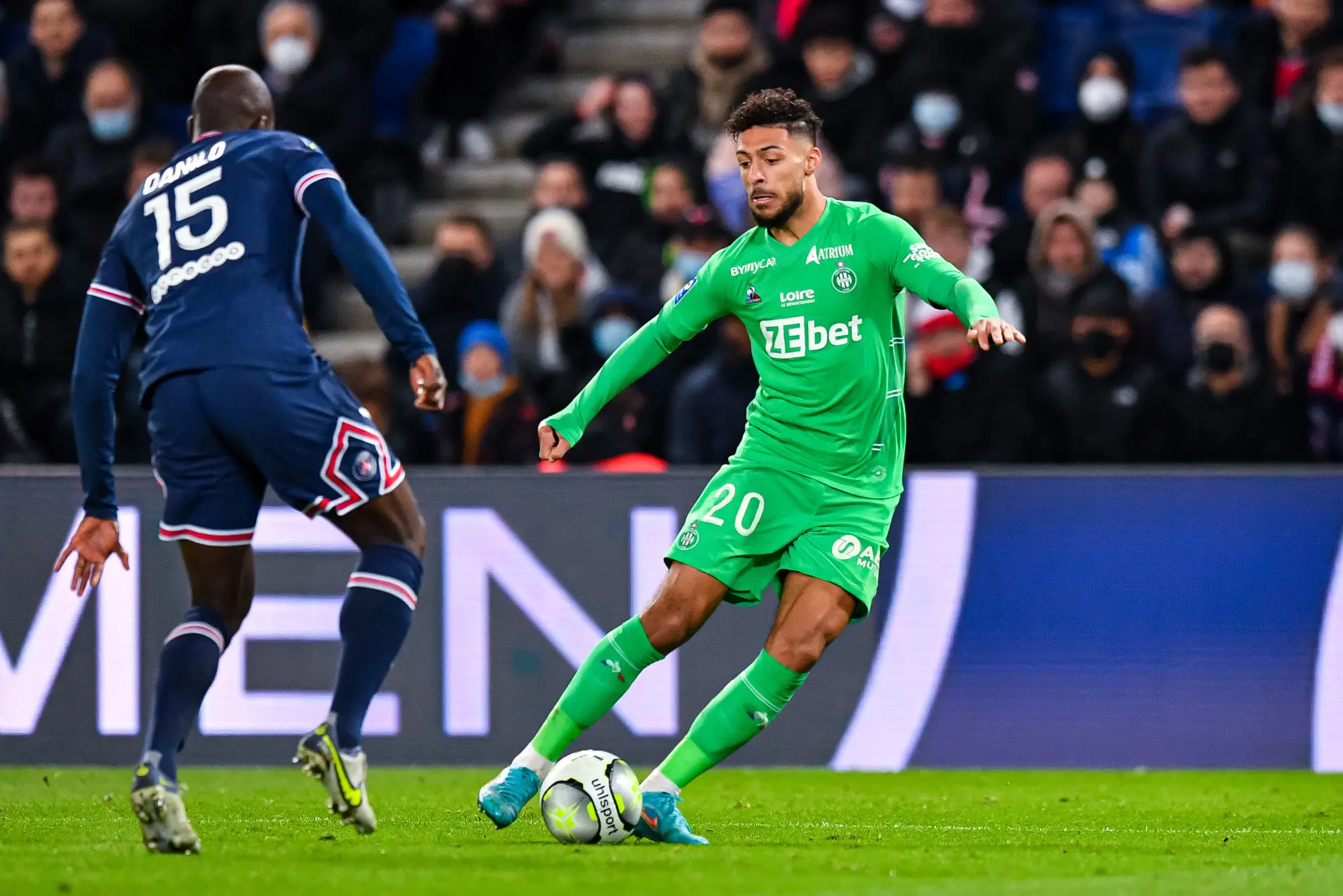 🎥 #PSGASSE : le coup de canon de Bouanga !
