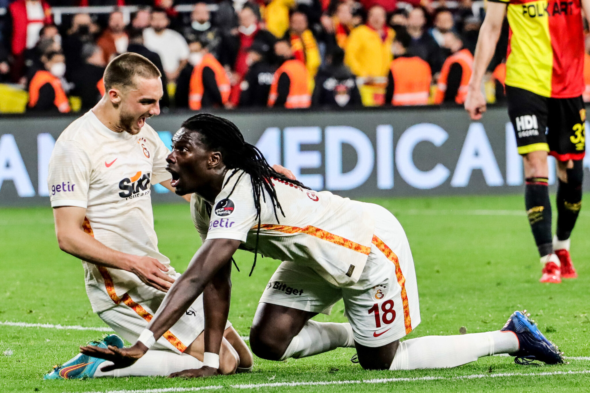 Le retour fracassant de Bafé Gomis