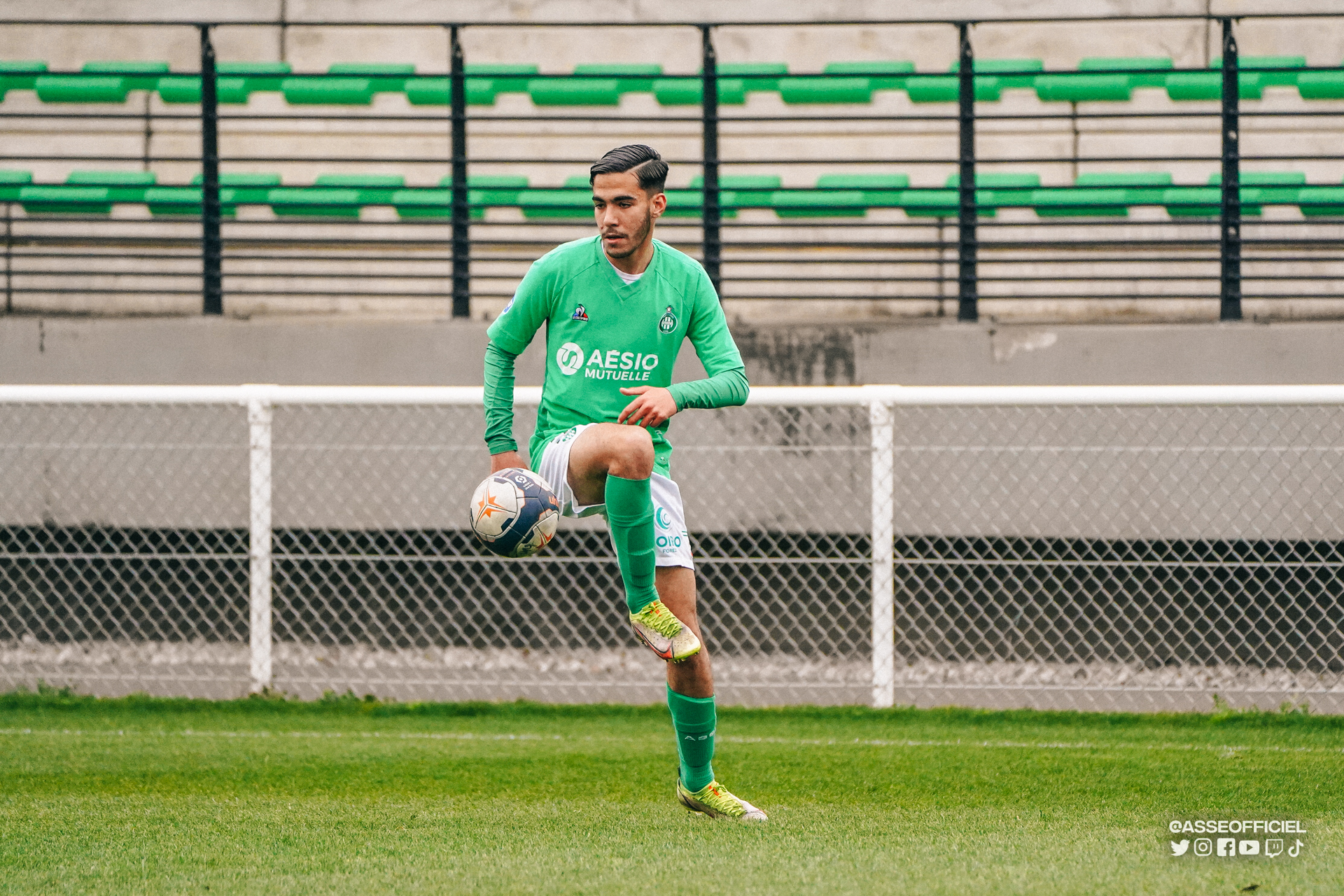 Formation U17 : Un grand Guechi offre la victoire !