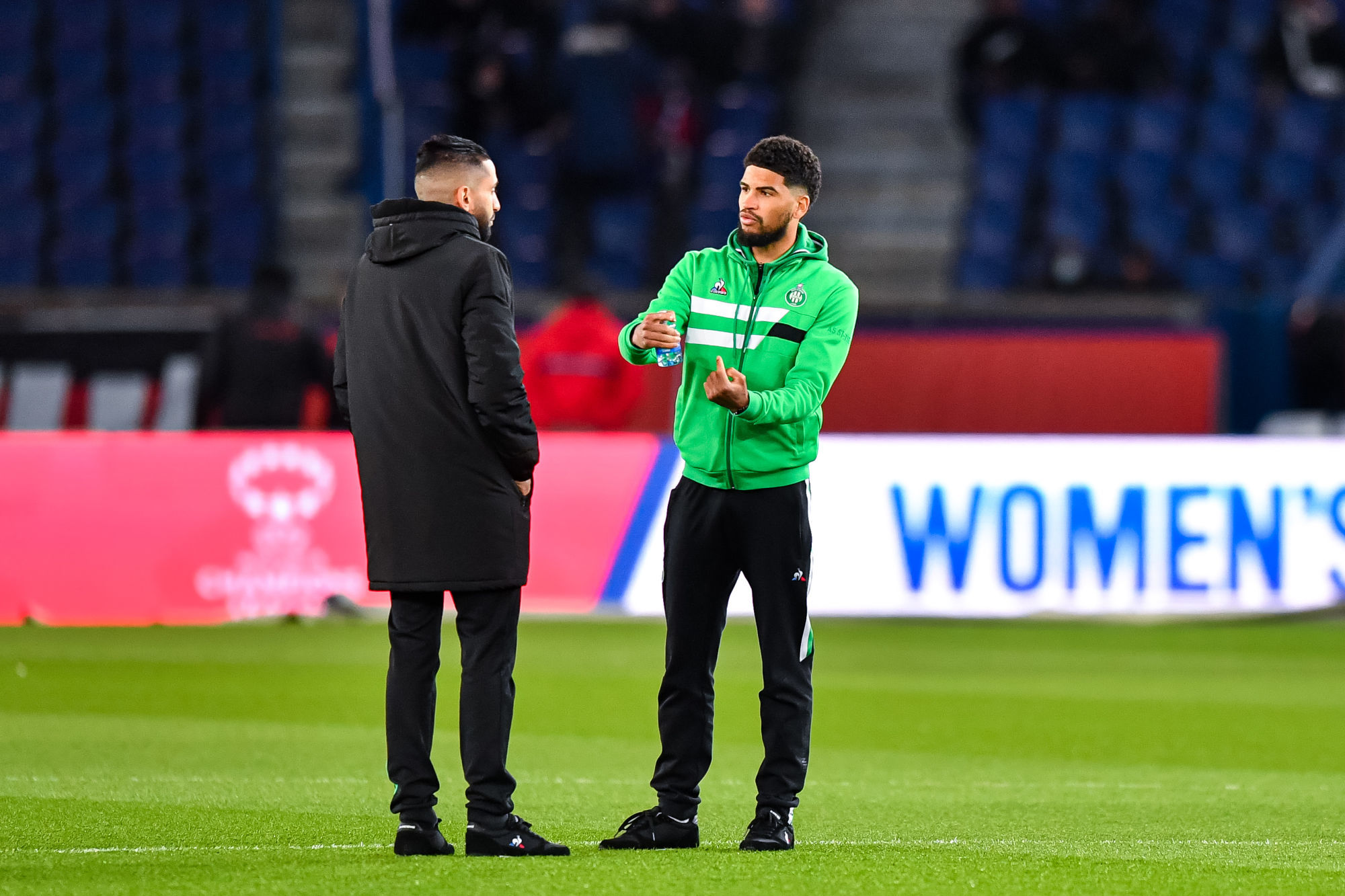 Insolite : Camara et le préparateur physique se payent Boudebouz !