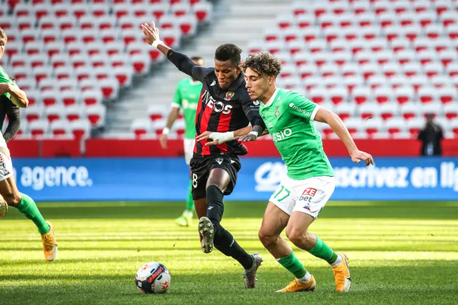 🏟 #OGCNASSE, La Tribune d’En Face : “L’ASSE possède des joueurs de talents malgré sa situation au classement.”