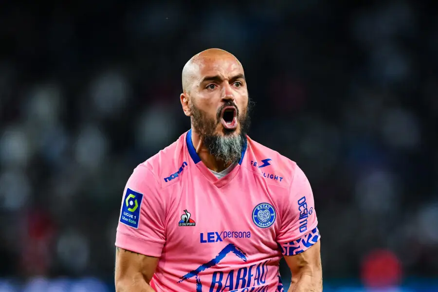 Insolite : Jessy Moulin se moque de l'OL avec son fils !
