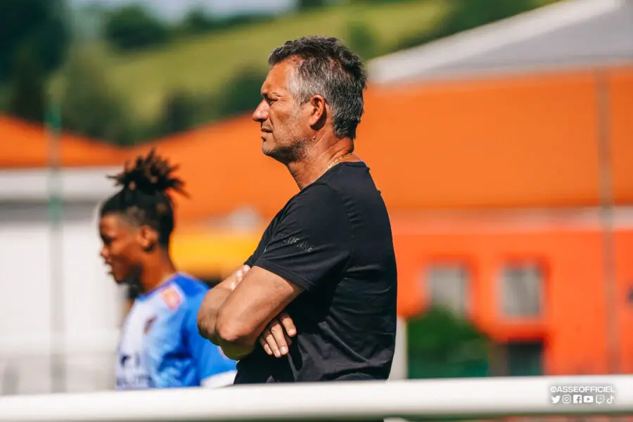 J-L Dogon (coach U19) : "La politique est de jouer assez jeune dans toutes les catégories"