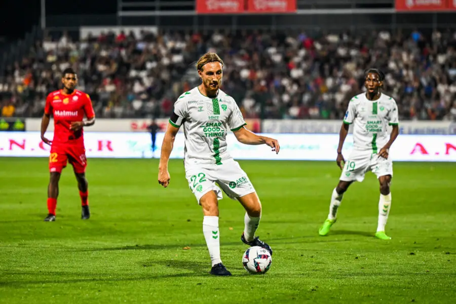 🗣️ Victor Lobry : "C'est le rêve de tout joueur de jouer à l'AS Saint-Etienne !"