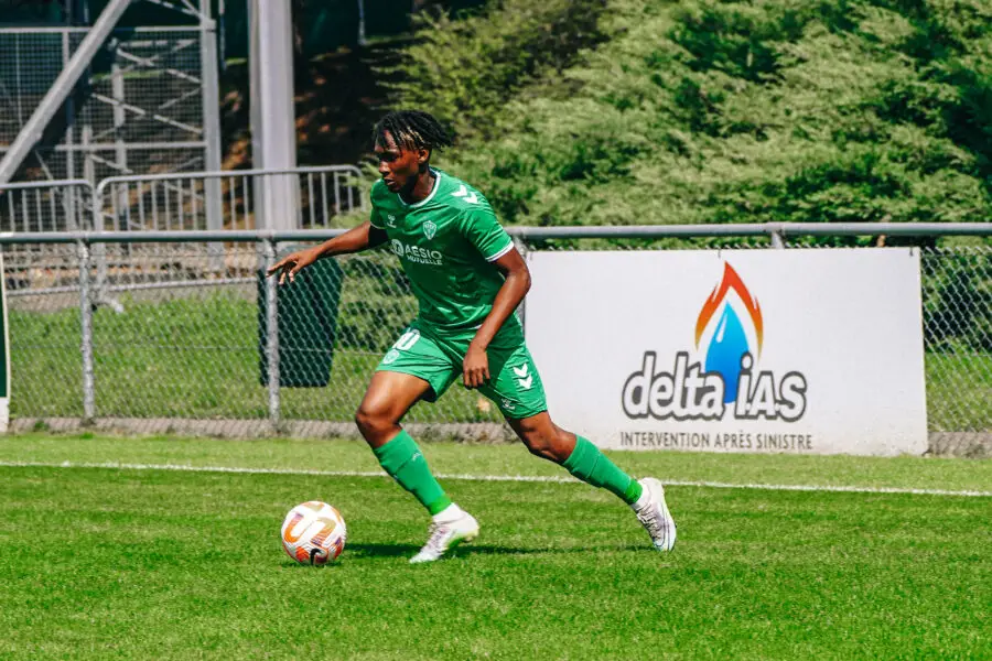 Formation : Les verts gagnent le derby dans le money time !