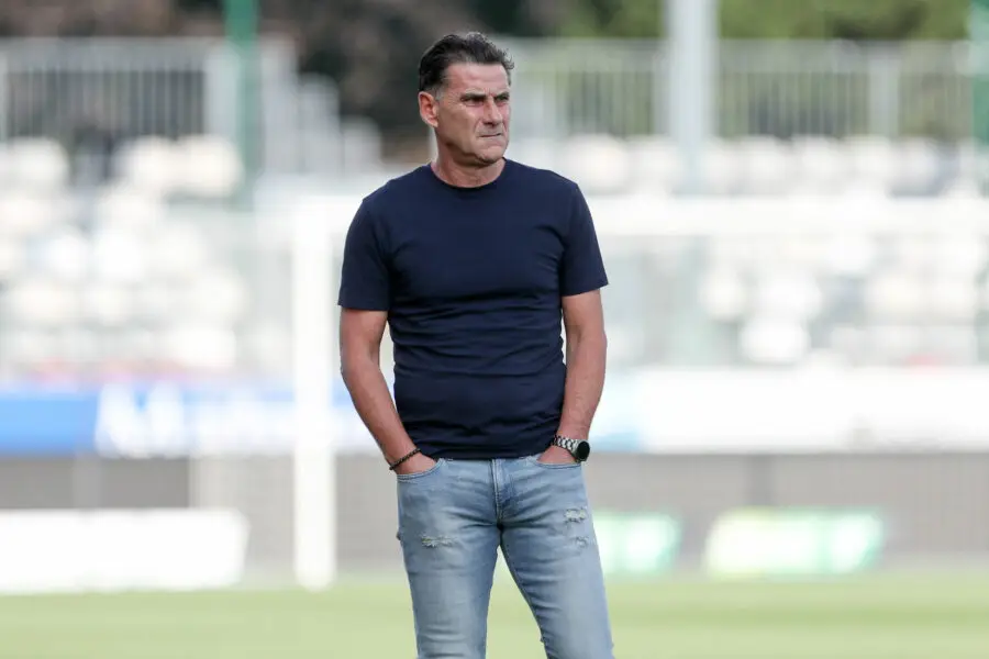 Tholot (Pau) : "Je pense qu'il faut oublier l'ASSE pour la course au maintien"