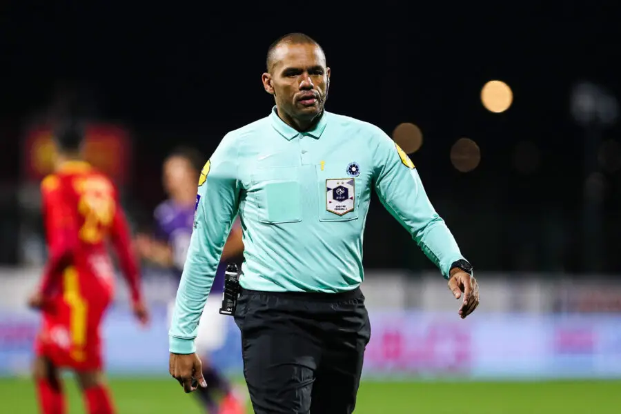 Brest - ASSE : Un ancien joueur au sifflet !