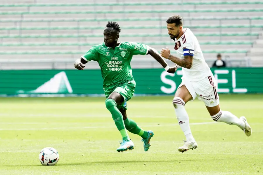 👎👍 Bulletin de notes et buts en images : Les Verts montrent les dents face au leader !