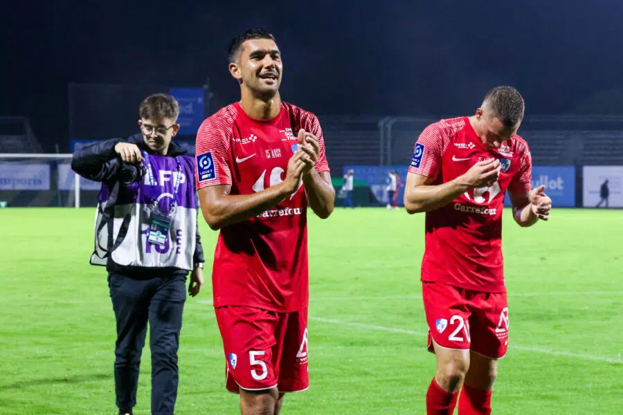 🚨 Flash Mercato : Un Défenseur Central va débarquer chez les Verts !