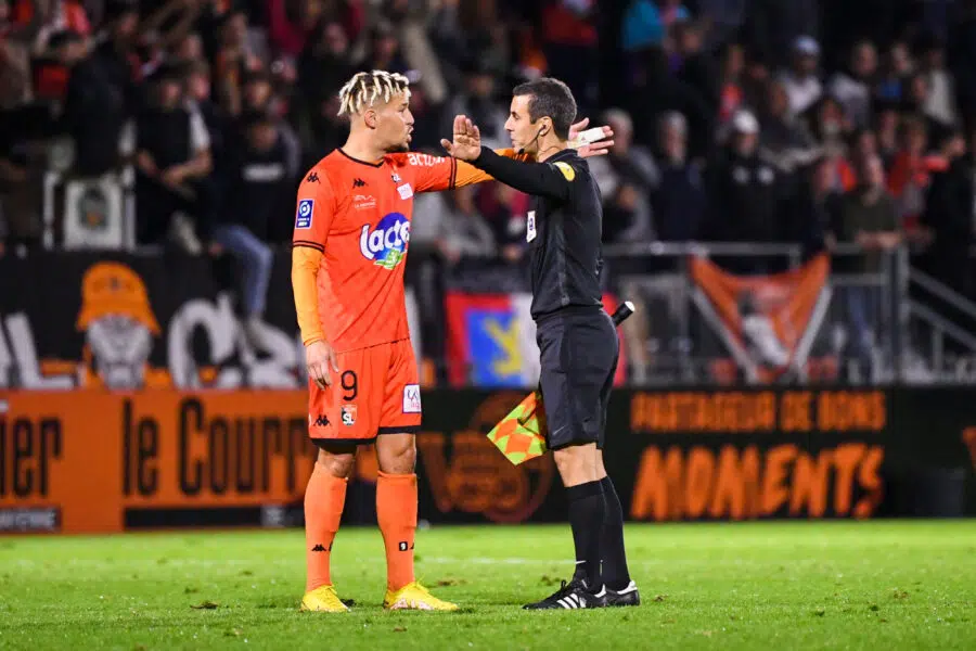 🎙 L'attaquant lavallois s'attend à un match compliqué