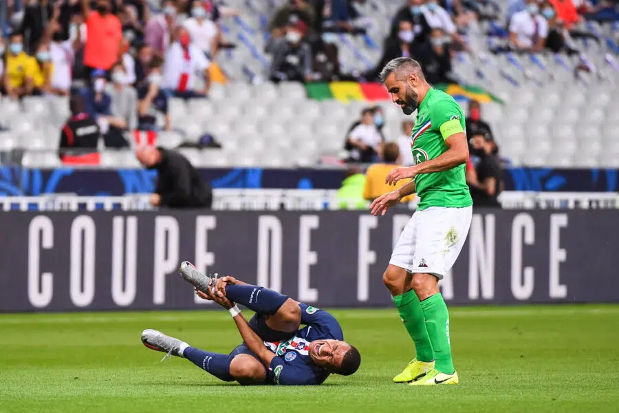 🗣️ ASSE - PSG : La fin de carrière tragique de Loïc Perrin vue par l'arbitre