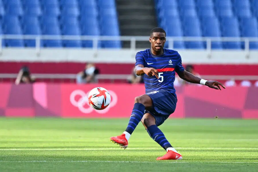 🚨 Flash mercato : les Verts en passent de conclure l'arrivée  d'un latéral gauche !