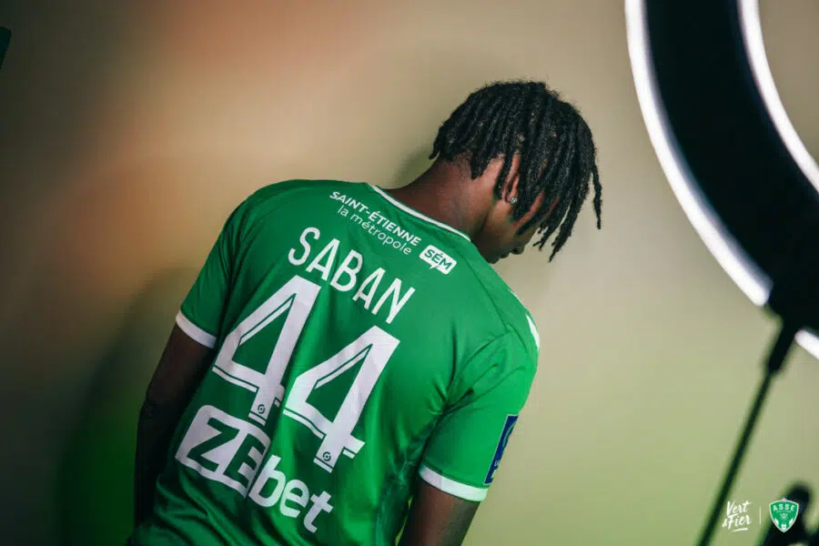 🚨 Flash ASSE : Un second offensif prolonge son contrat