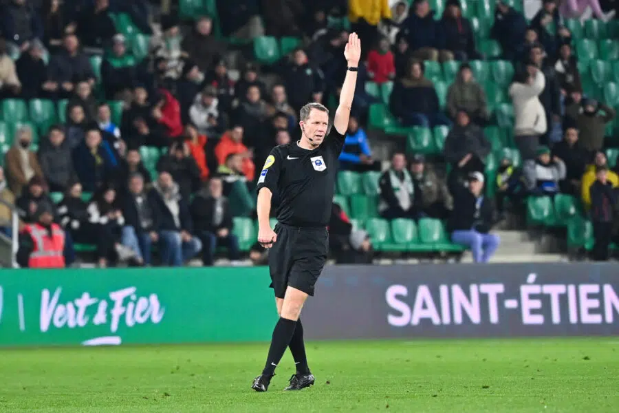 🟢🔴 ASSE - Guingamp : Le même arbitre que la saison passée !