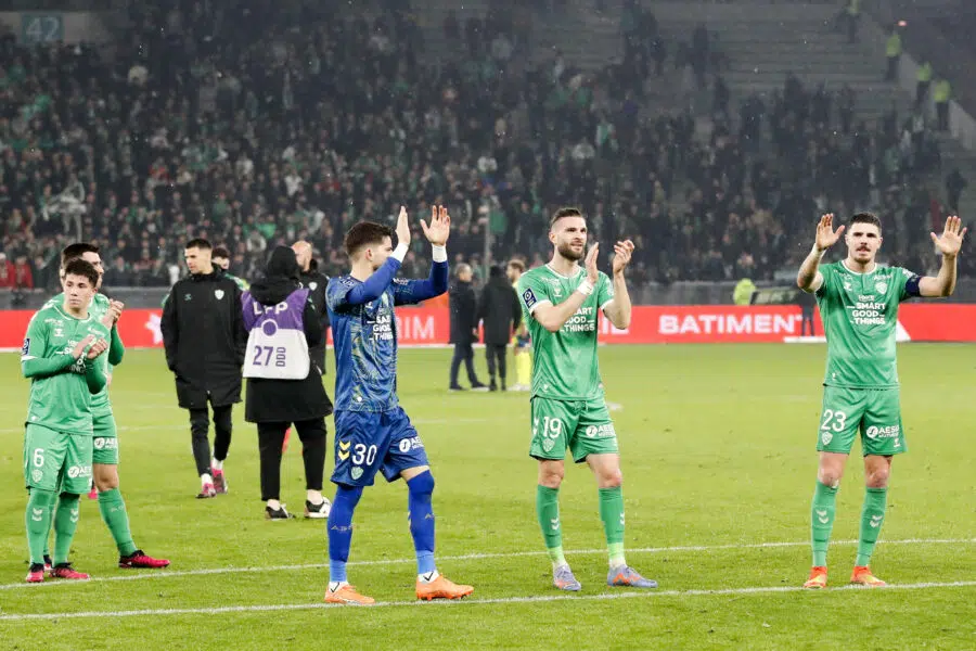 ⏱️ Temps de jeu : Larsonneur et Pétrot s'imposent