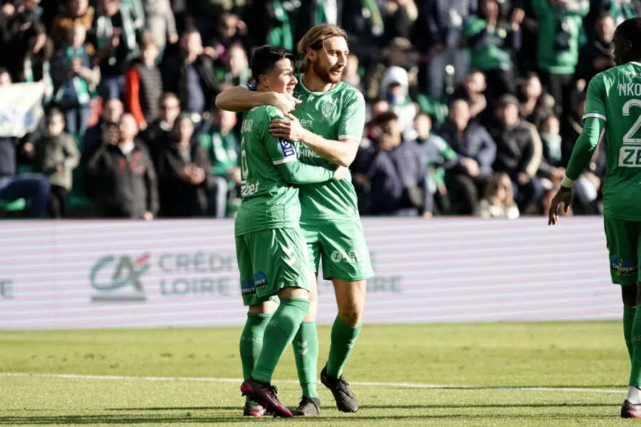 Le milieu de l'ASSE Victor Lobry raconte ses galères