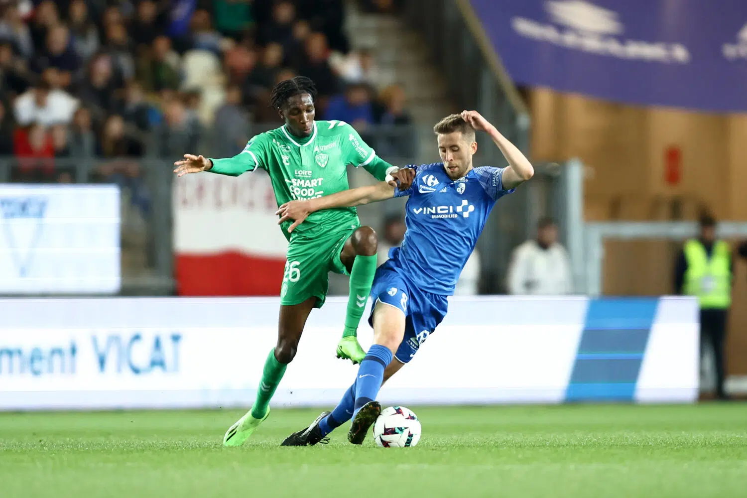 🟨🟥 Cinq joueurs majeurs de l'ASSE sous la menace d'une suspension !