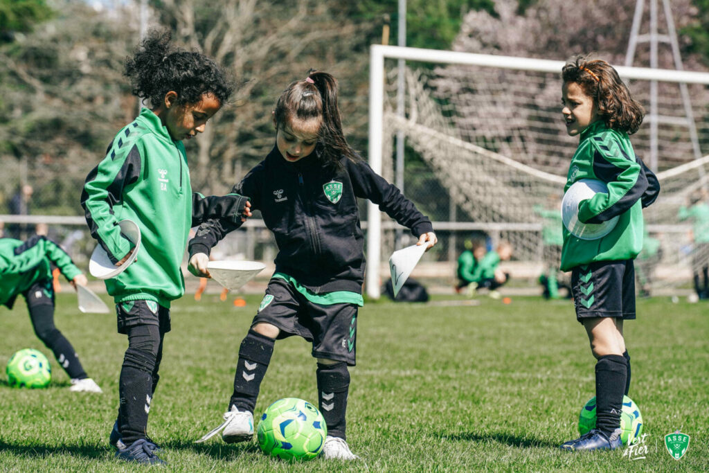 L'Ecole de foot féminin de l'ASSE vous accueille !