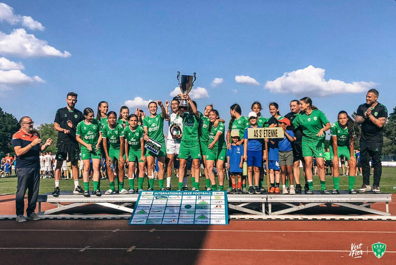 🏆Les U19F remportent un trophée !