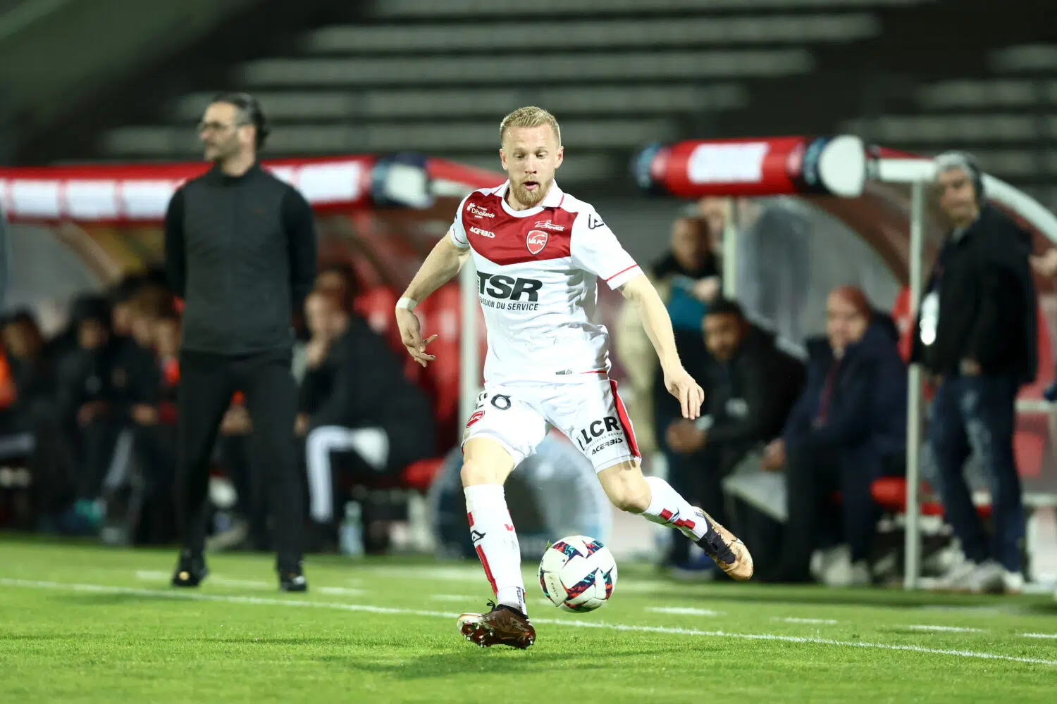🏥 ASSE - VAFC : Un joueur majeur pourrait manquer à l'appel chez les nordistes !
