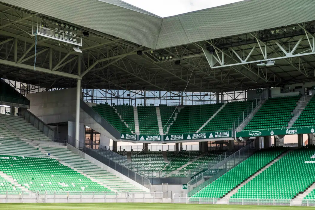 ⚠️ Geoffroy-Guichard sera amputé d'une tribune pendant plusieurs semaines !