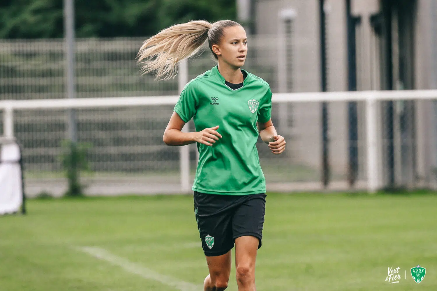 2 jeunes joueuses issues de la Formation intègrent le groupe professionnel ! ✍