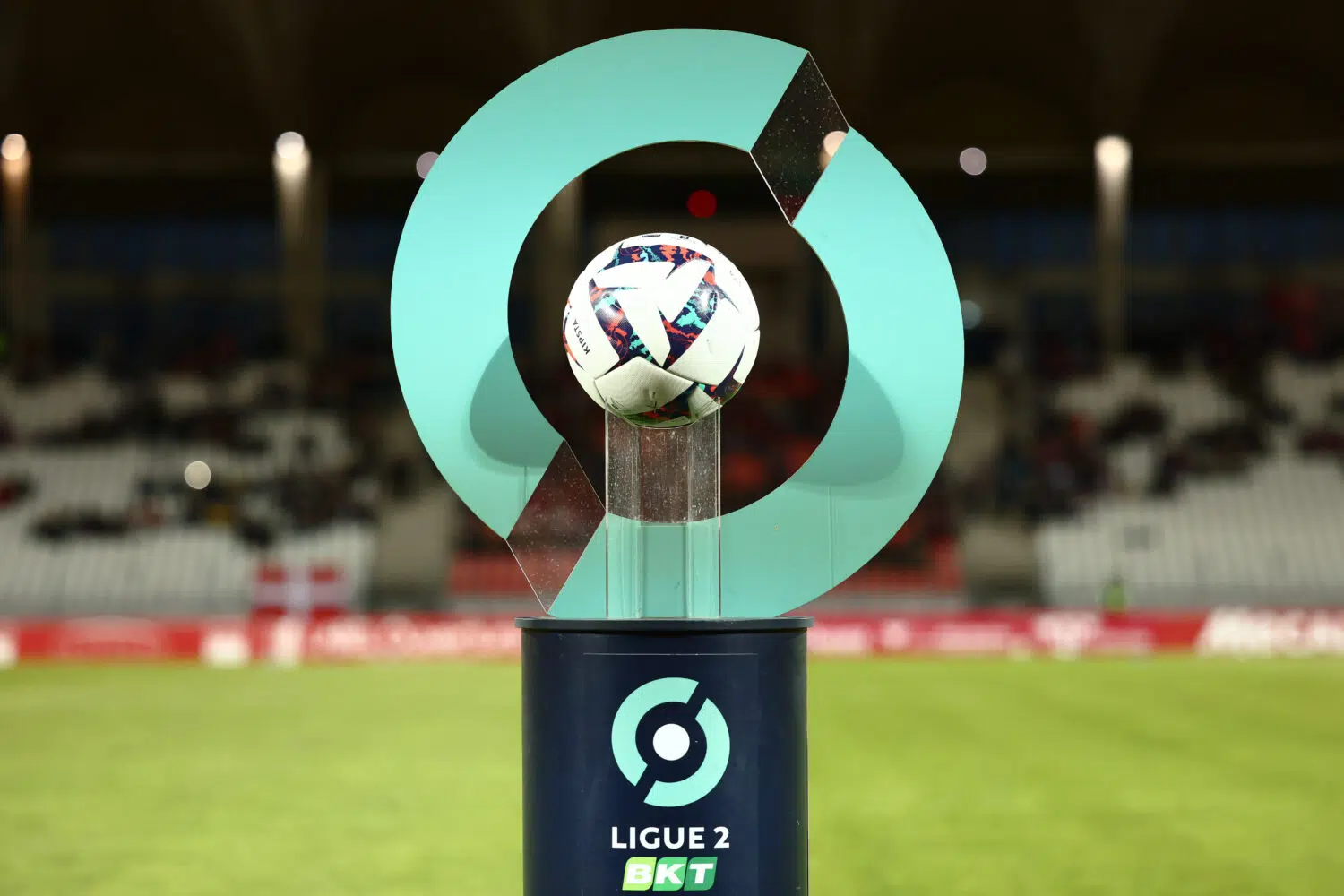 🔍 Avons nous à faire à la Ligue 2 la plus prestigieuse de l'histoire ?