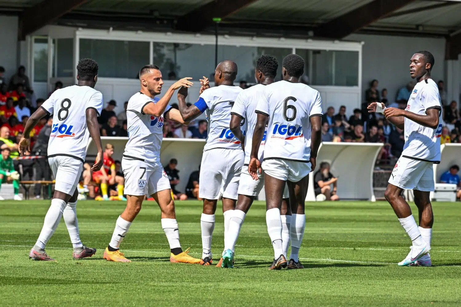 Les concurrents de l'ASSE haussent le ton