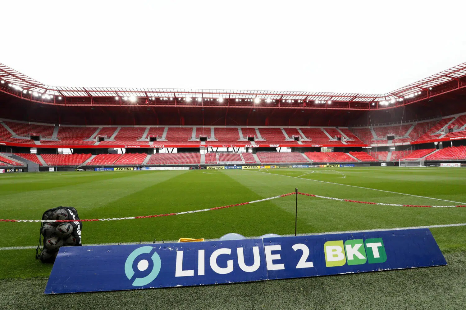 Vente : Un club de Ligue 2 racheté !