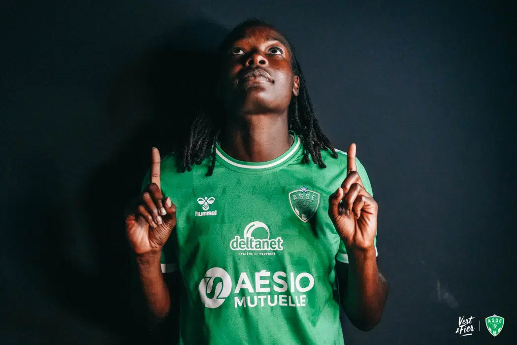 ✍️ Phoenetia Browne prolonge également !