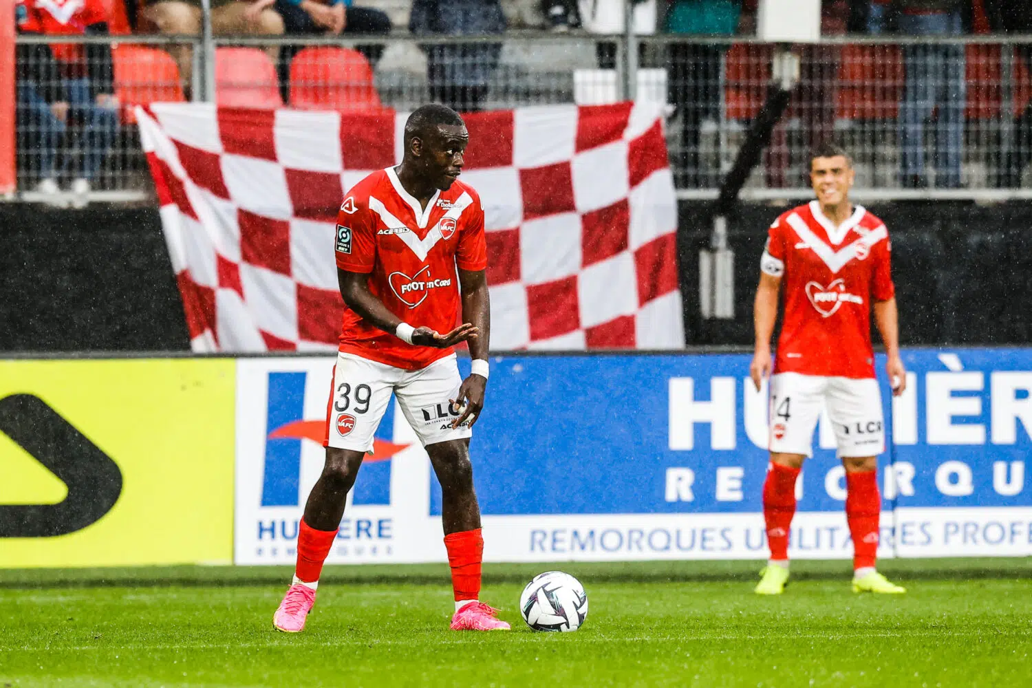 🥊 Valenciennes veut se "bagarrer" face à l'ASSE !