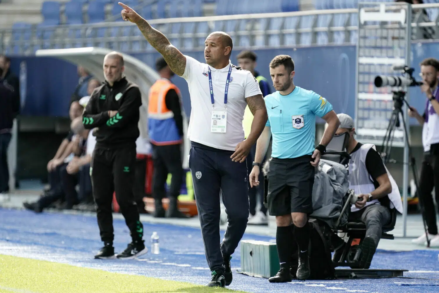 Ligue 2 : un club ambitieux se sépare de son entraîneur !
