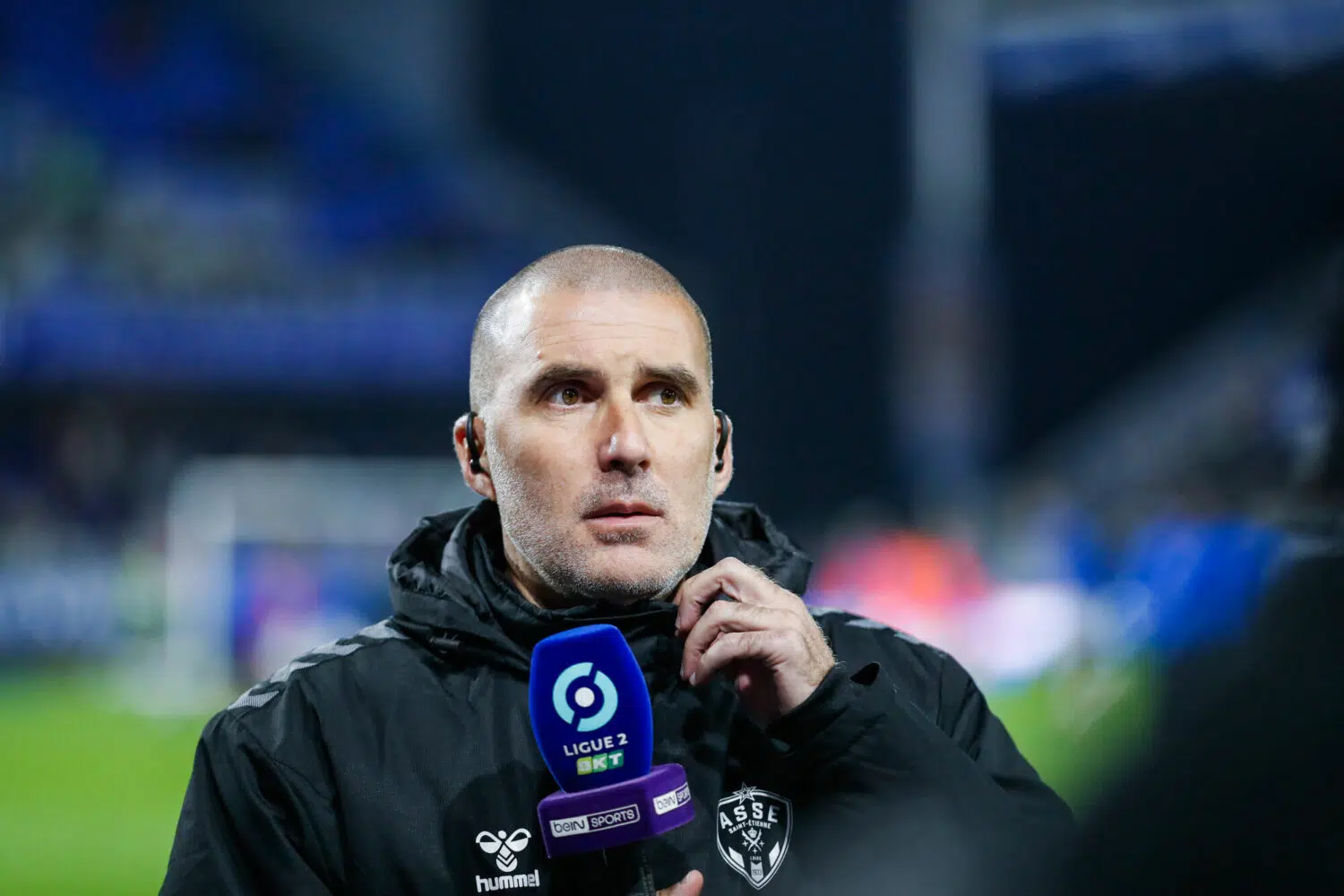 🗣️ Un journaliste prend la défense de Laurent Batlles !