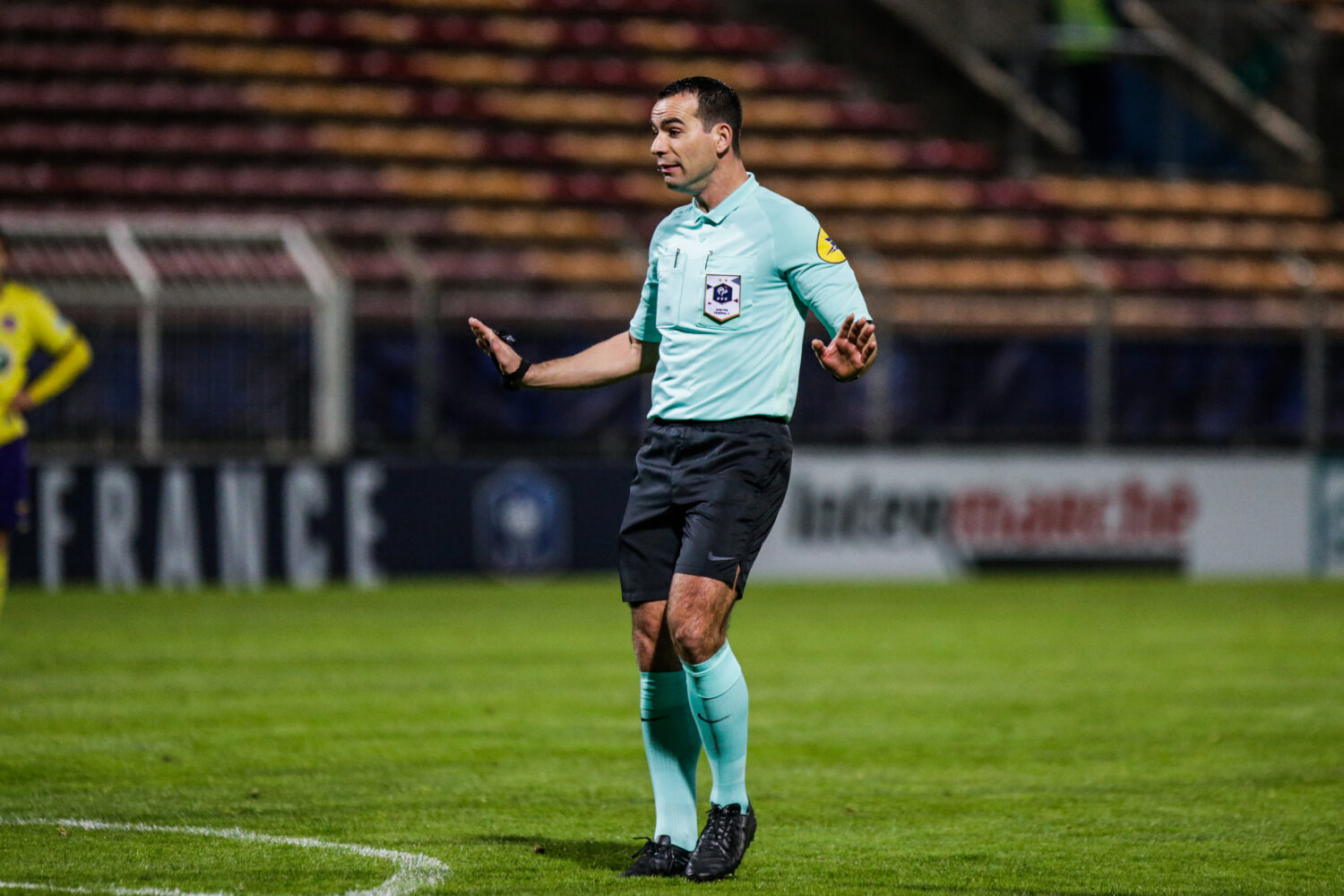 🔵🟢 FBPP01 – ASSE : Un ancien arbitre de L1 au sifflet !