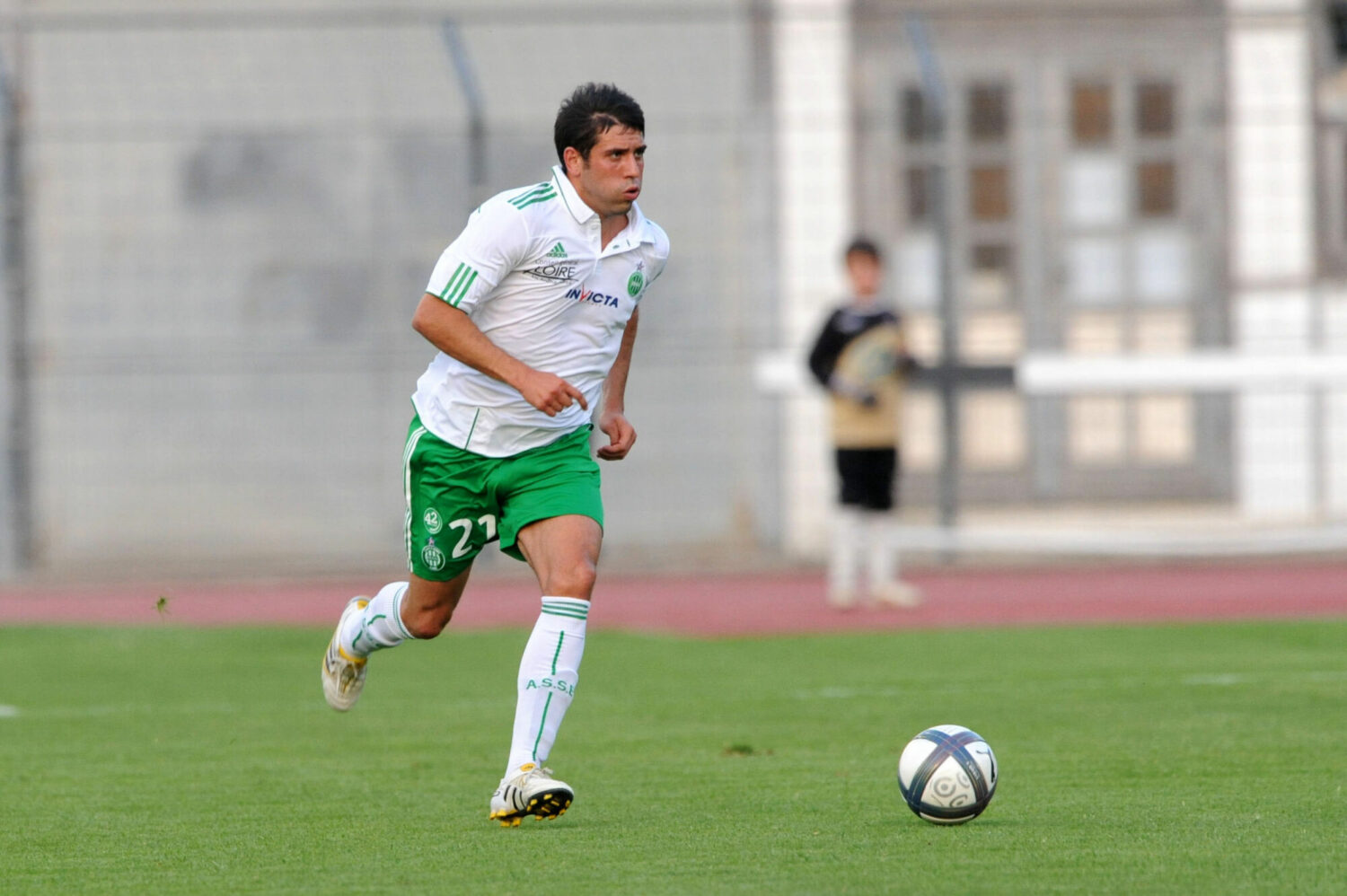 🎰 L’étonnante reconversion d’un ancien attaquant de l’ASSE !