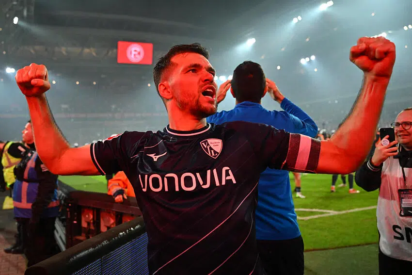 Bundesliga  : Un ancien Vert est devenu une icône en Allemagne !