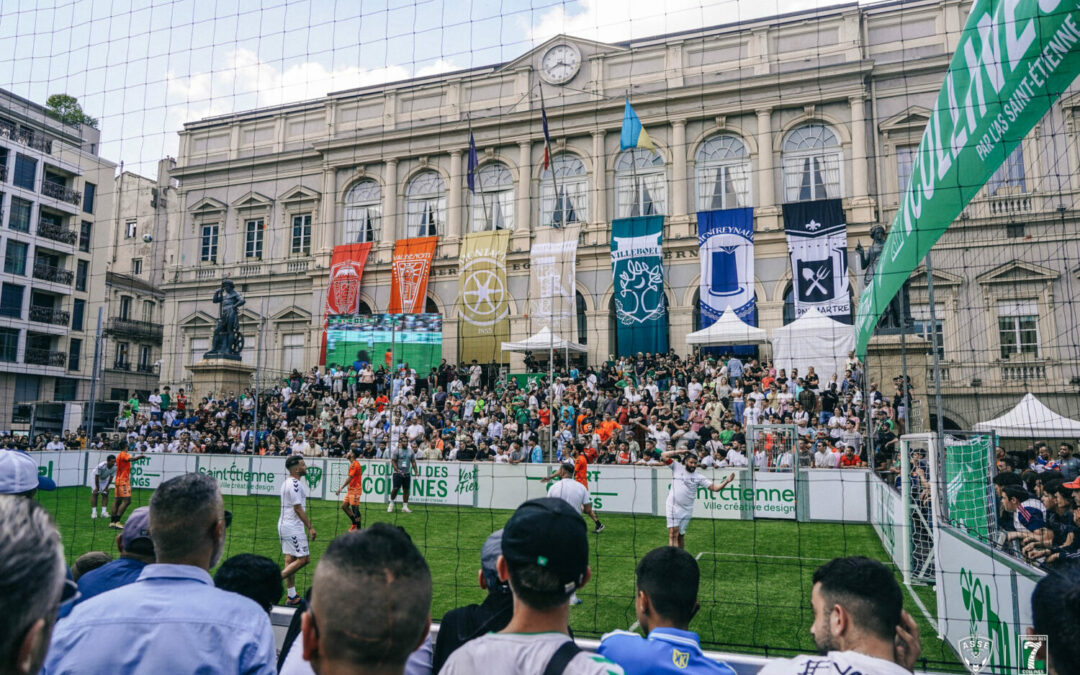 🚨 Flash : l’ASSE présente ses nouveaux maillots !